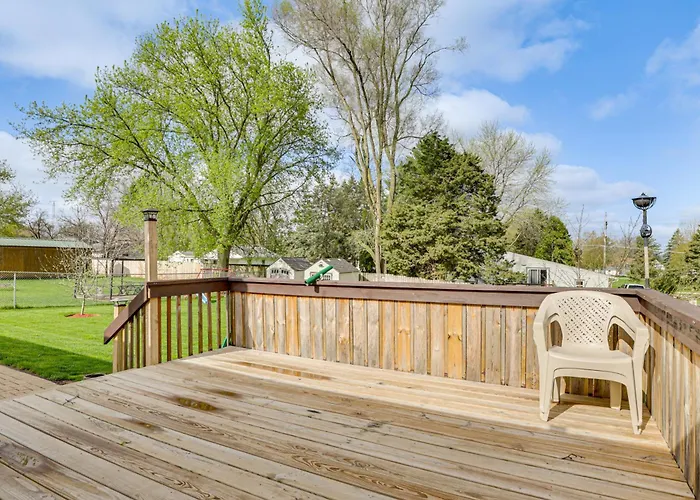 Hébergement de vacances Rural Family Retreat W/ Deck & Yard In Capron! Capron