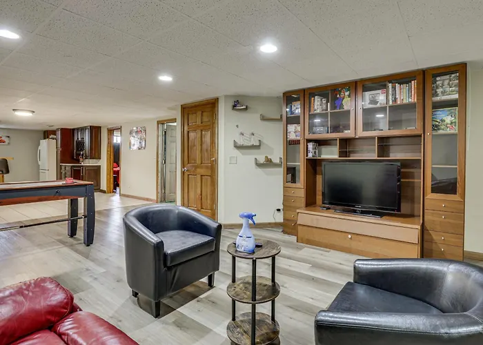 Rural Family Retreat W/ Deck & Yard In Capron! *