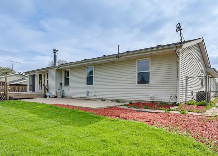 Rural Family Retreat W/ Deck & Yard In Capron! Hébergement de vacances *